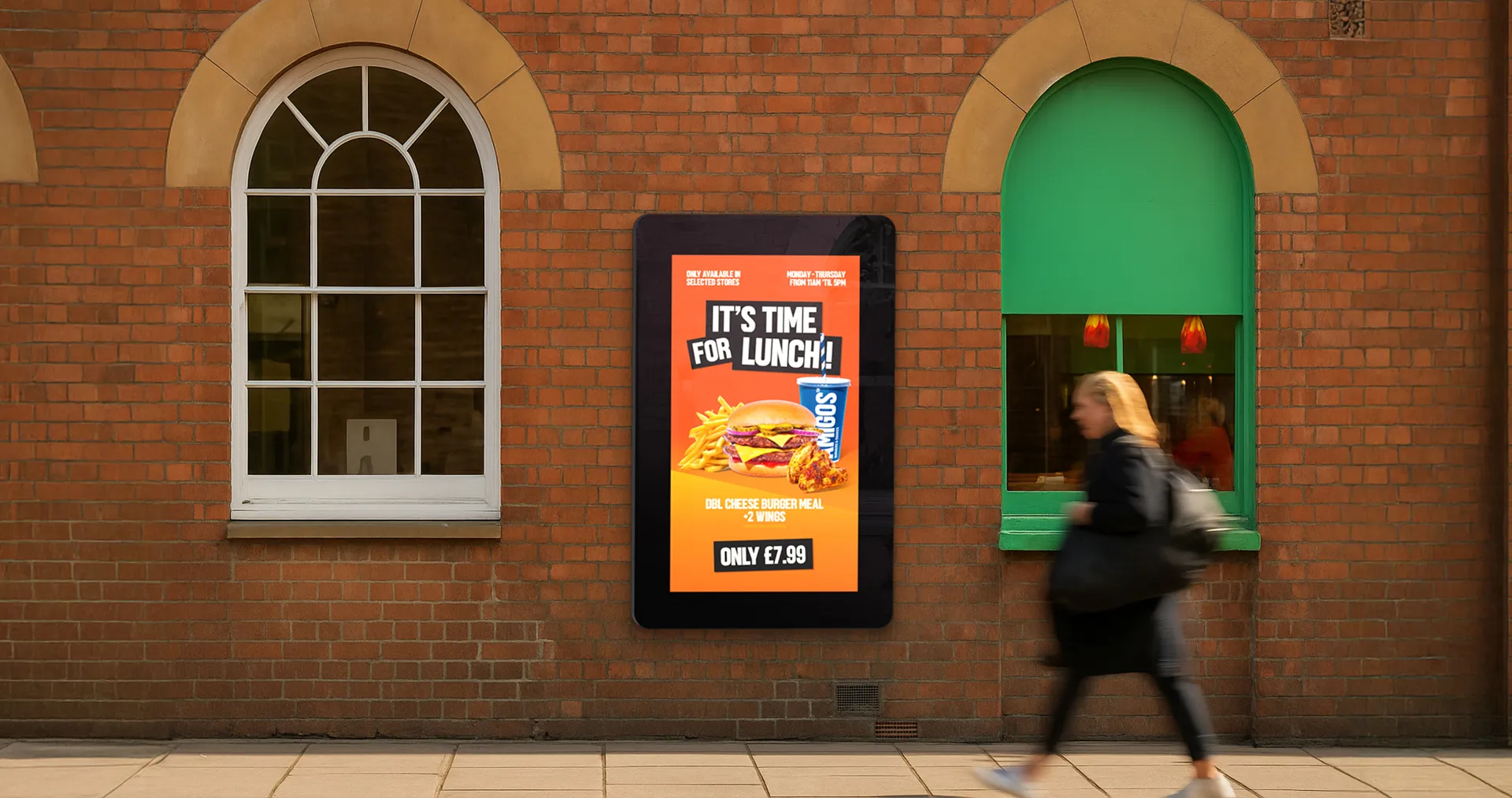 Outdoor 4K Elite Advertising Displays - Presentation Media