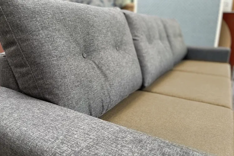 Harris sofas by Identity Furniture - Presentation Media