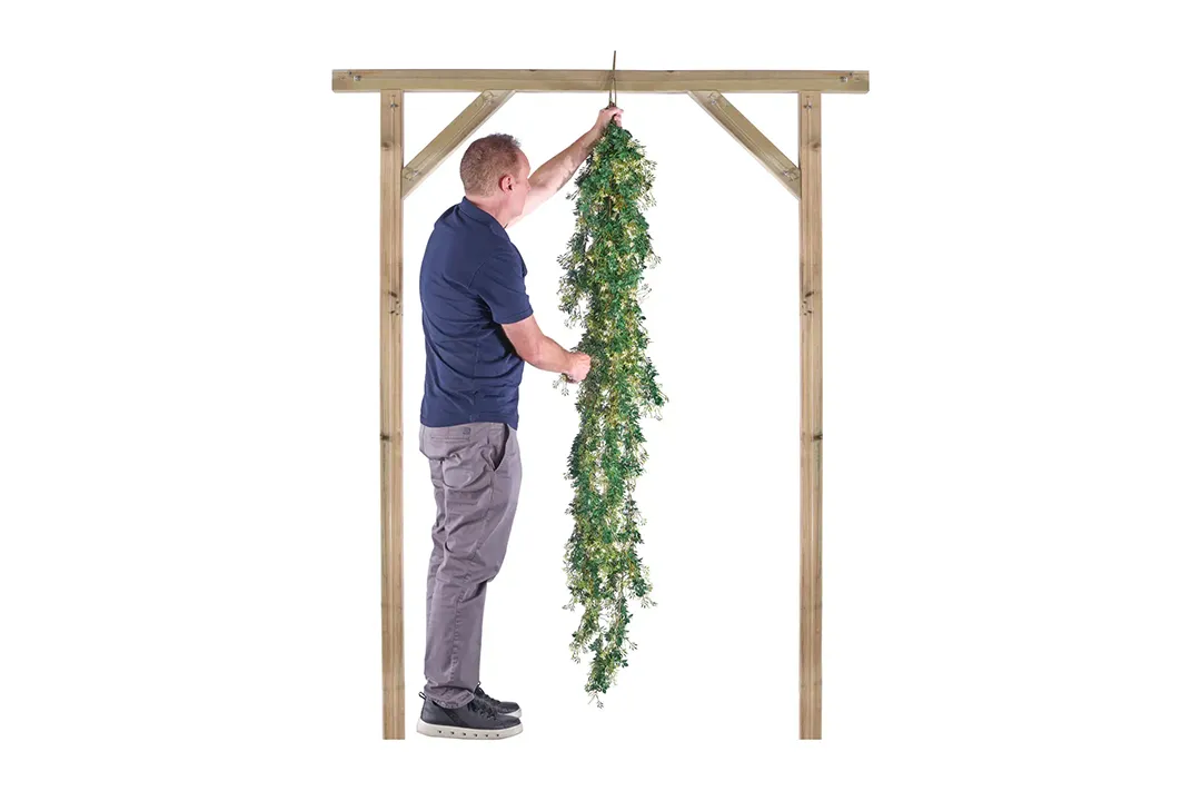 Vistafolia Extendable Artificial Trailing Plants - Presentation Media