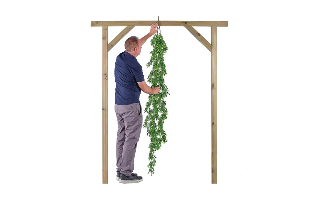 Vistafolia Extendable Artificial Trailing Plants - Presentation Media