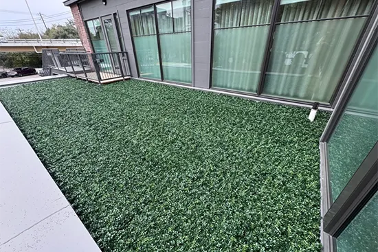 Vistafolia Luxury Boxwood Panel - Presentation Media