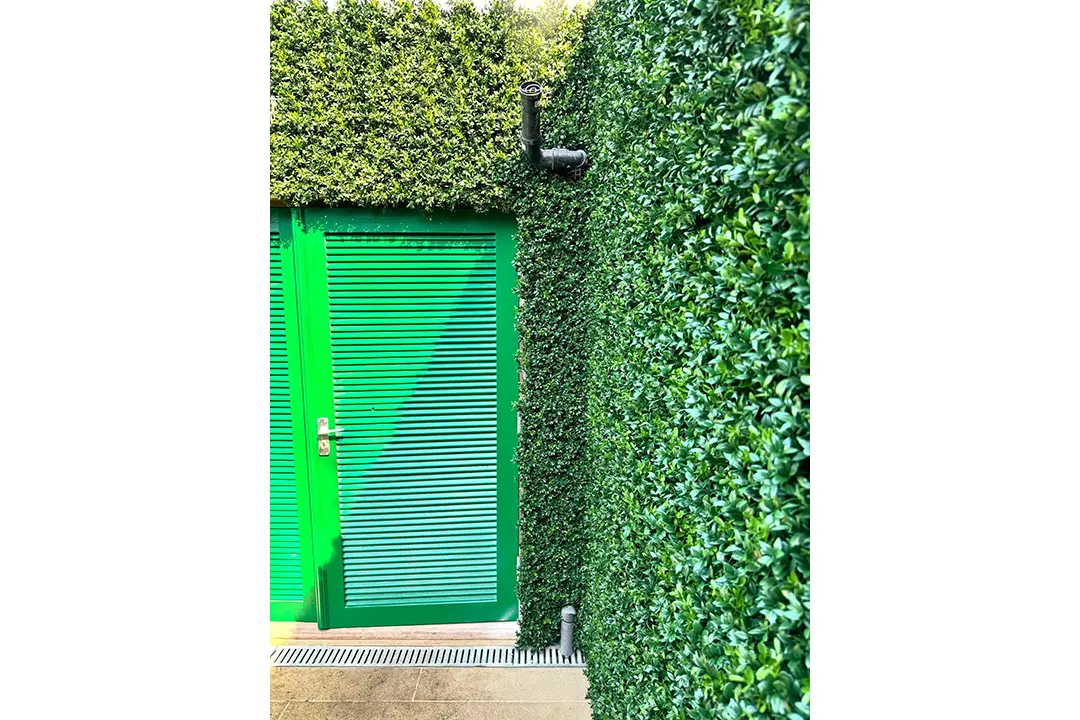 Vistafolia Luxury Boxwood Panel - Presentation Media