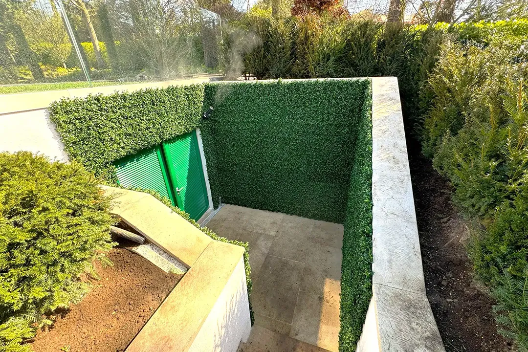 Vistafolia Luxury Boxwood Panel - Presentation Media