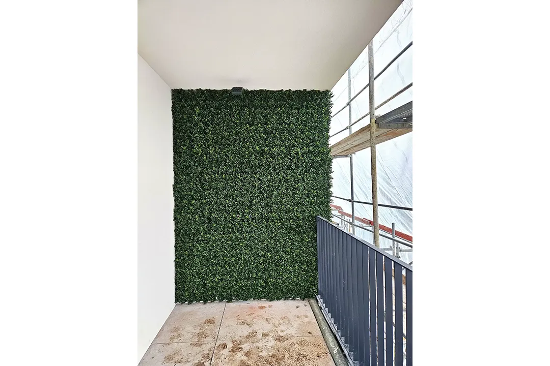 Vistafolia Luxury Boxwood Panel - Presentation Media