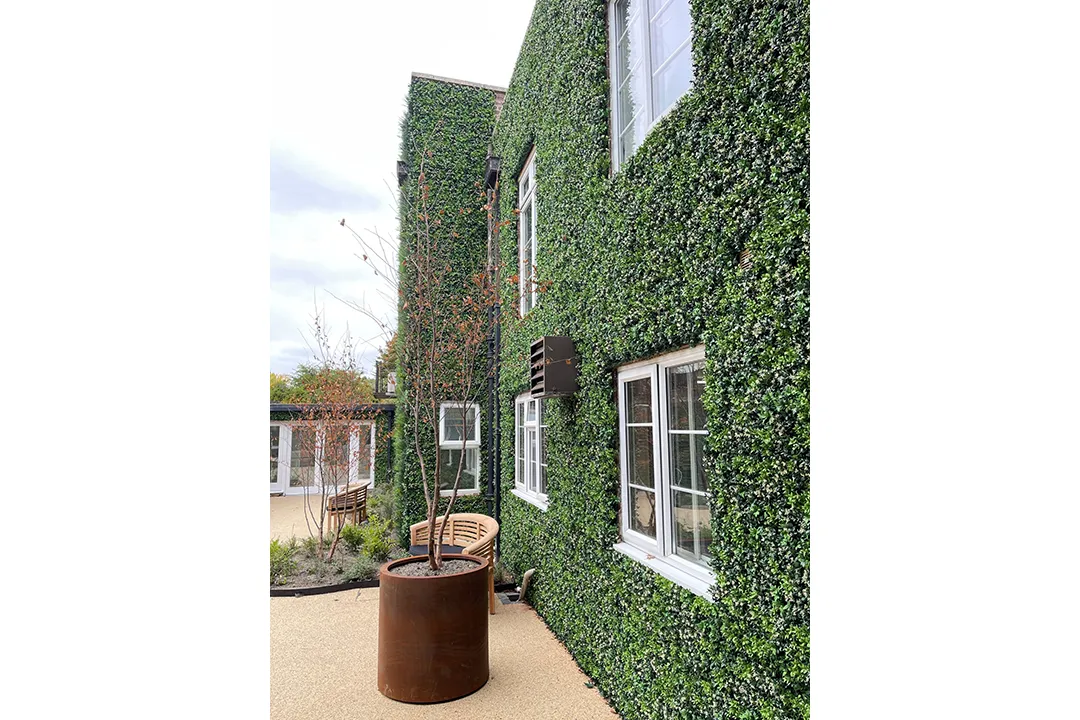 Vistafolia Luxury Flowering Panel - Presentation Media
