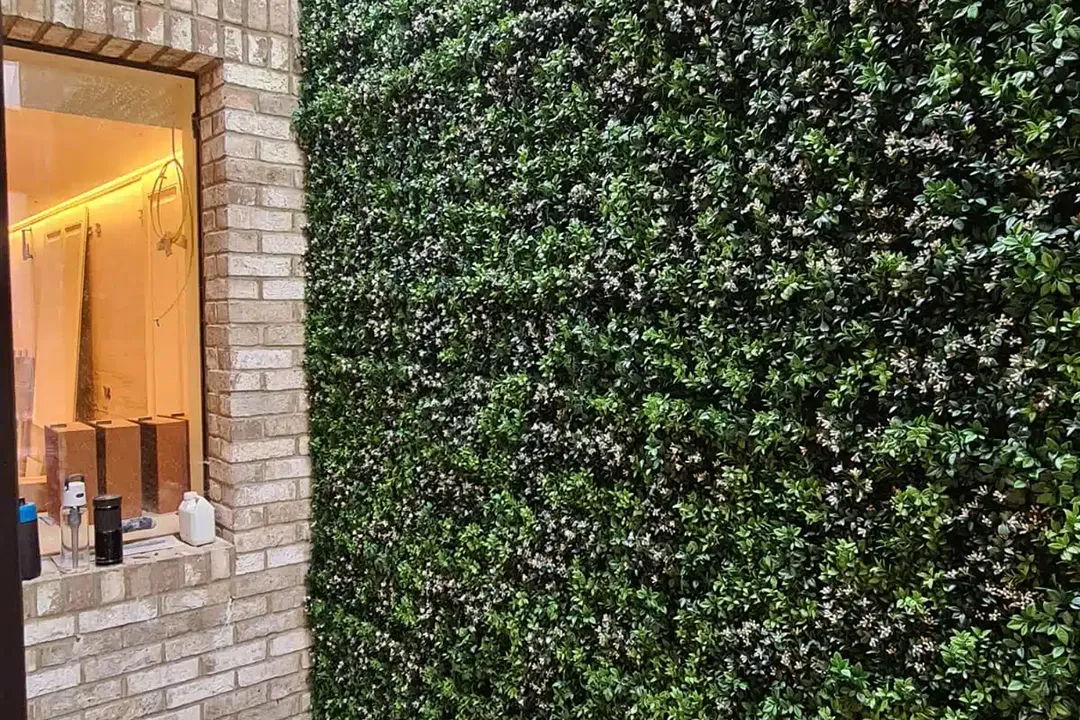 Vistafolia Luxury Flowering Panel - Presentation Media